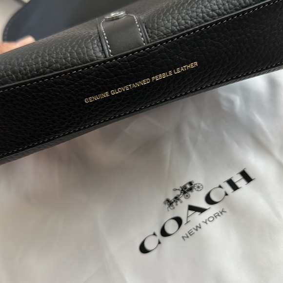 Coach x Basquiat crossbody shoulder bag. Coach rogue crossbody 20. Preloved - Picture 6 of 10